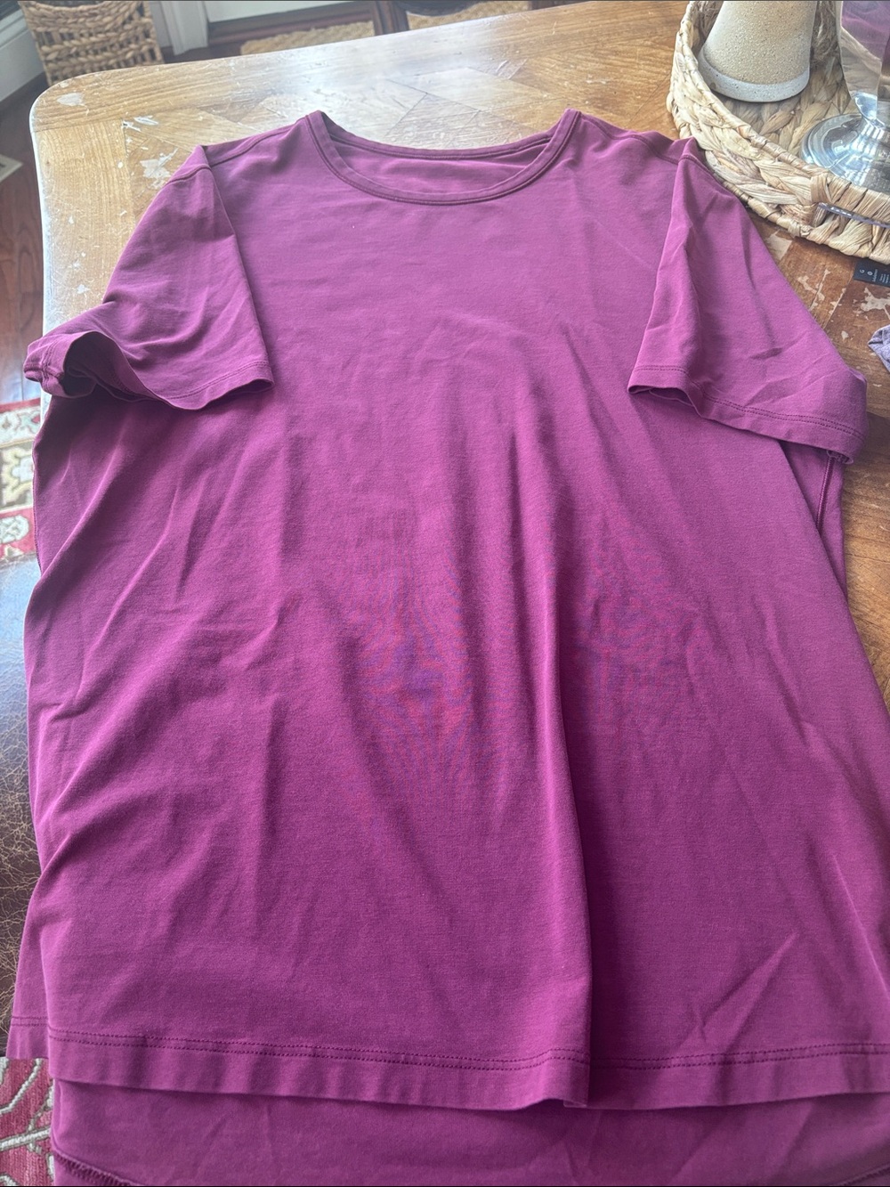 Lululemon Men’s Short Sleeve Crewneck Top in Berry Large
